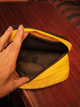 Riñonera acolchada y mochila