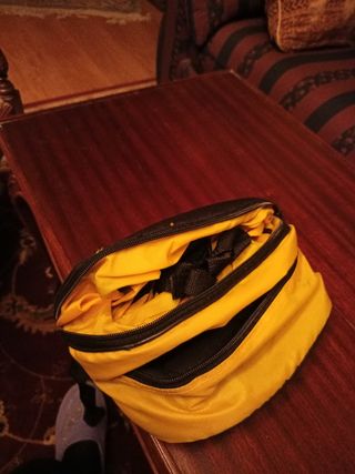 Riñonera acolchada y mochila