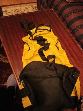 Riñonera acolchada y mochila