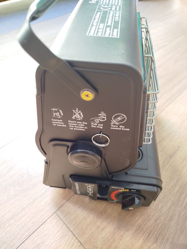 Estufa de gas pequeña portátil.