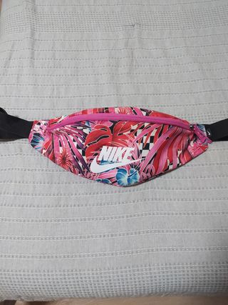 Riñonera Nike chica grande
