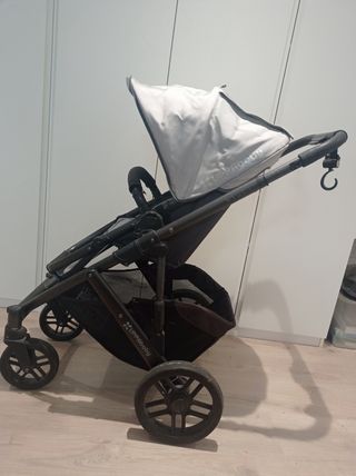 Capazo y silleta uppa baby