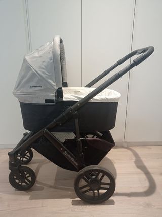 Capazo y silleta uppa baby