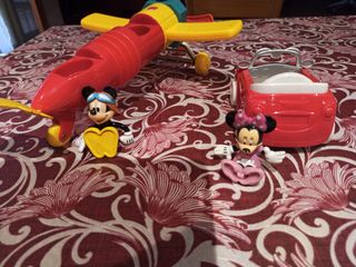 Aeroplano e Topolino, auto e Minnie