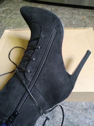 Botas de Ante negras, talla 37