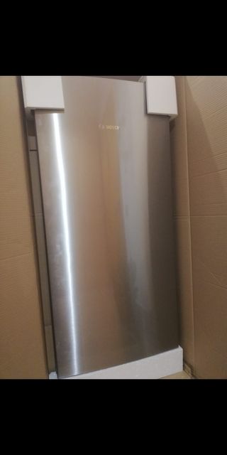 VENDO PUERTA NEVERA BOSCH