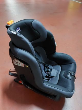 Silla Chicco de auto grupo 1/2 con isofix