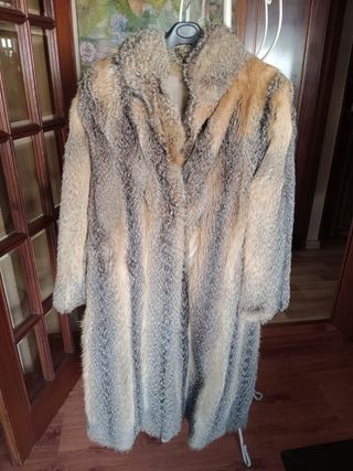 Abrigo y chaquetón de zorro de Virginia