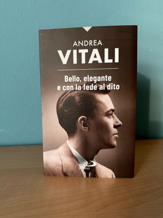 Libro "Bello, elegante e con la fede al dito"