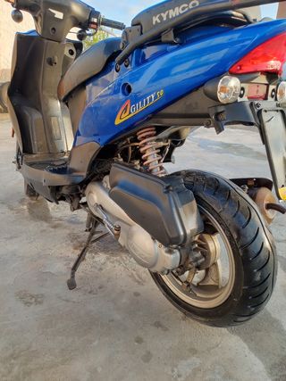 Moto kymco de cincuenta para piezas