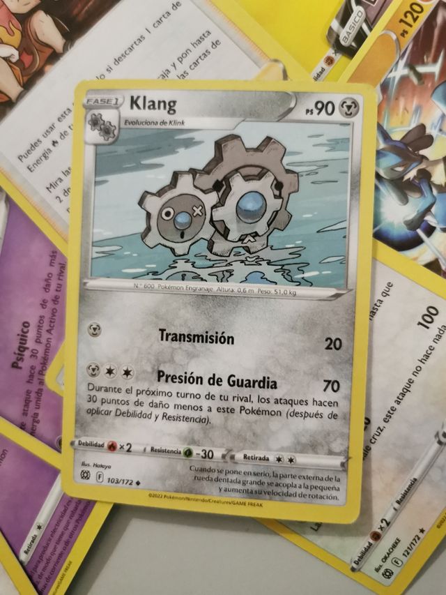 Lotto carte Pokémon in lingua spagnola