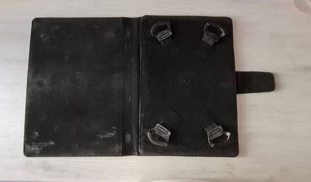 Custodia rigida per tablet