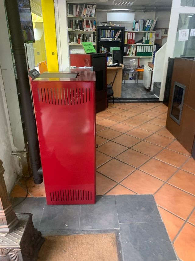 Estufa de pellets MODELO INES 12KW