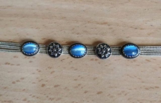 Pulsera de plata con piedras azules