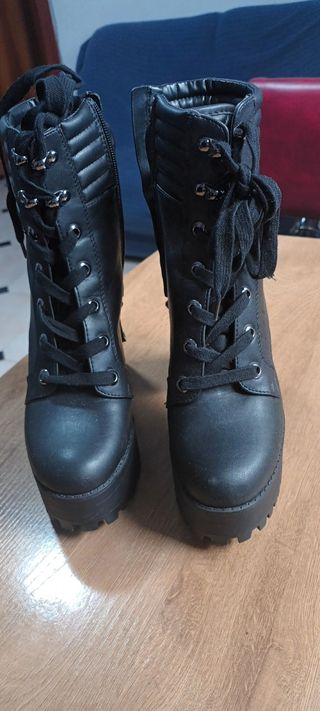 Botas bershka 36