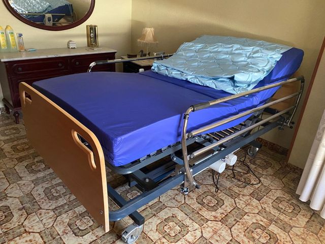 OFERTA !! Cama Hospitalaria Articulada Eléctrica