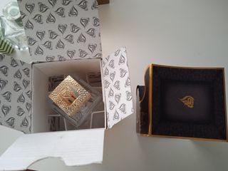 Set di bottiglie di profumo vuote da collezione.