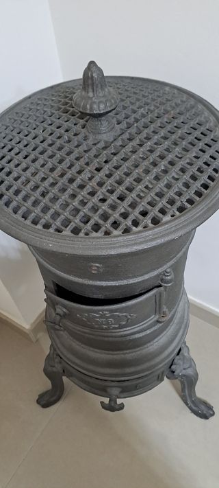 Estufa de hierro antigua
