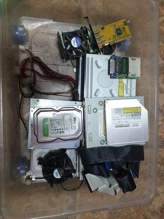 Pack de componentes informáticos antiguos 