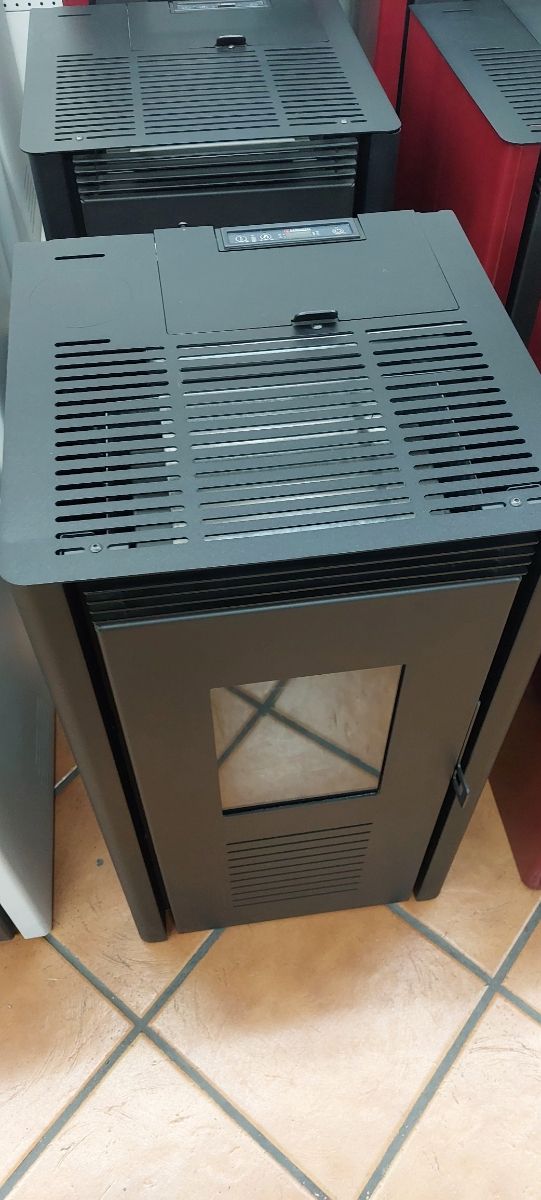 Estufa de Pellets modelo MICHEL 7KW