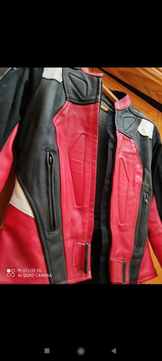 Chaqueta motera con refuerzo 