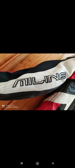 Chaqueta motera con refuerzo 