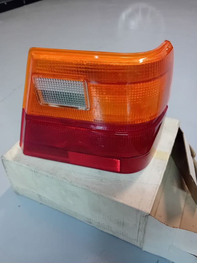 Piloto trasero derecho Ford Taunus