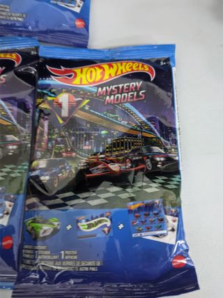 5 SOBRES MATTEL HOT WHEELS DIE-CAST VEHÍCULOS