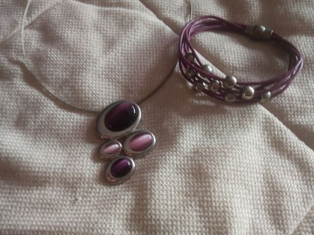 Pack pulsera y collar morados