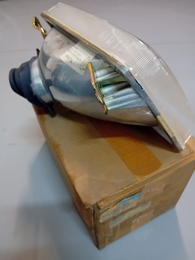 Faro izquierdo Ford Transit