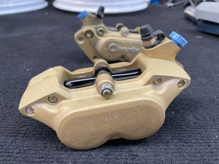 Pinza de freno Brembo 4 pistones serie oro