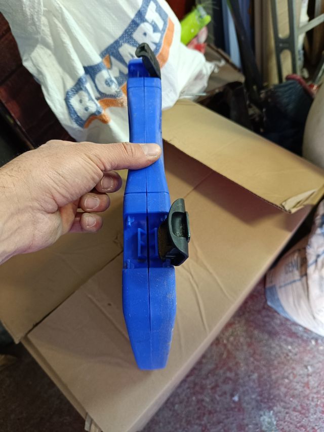 10 Maletines de plástico