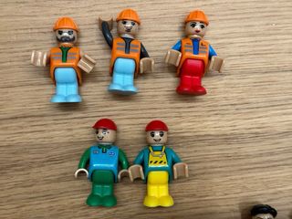 coches obras y muñecos construccion madera