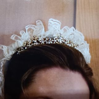 TIARA NOVIA