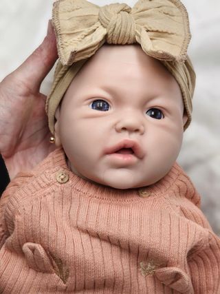 bebe reborn silicona