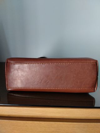 Bolso de asas marrón mujer.