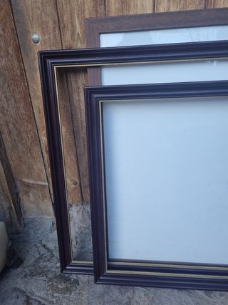 Lote. 1 marco con cristal, 2 marcos sin