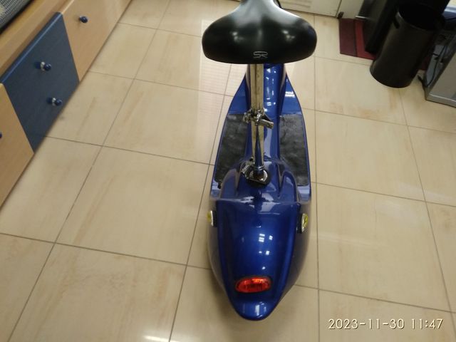 PATÍN ELÉCTRICO CON ASIENTO