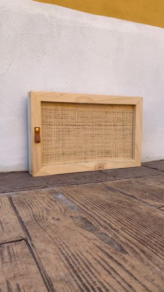 Cubrecontador de madera a medida