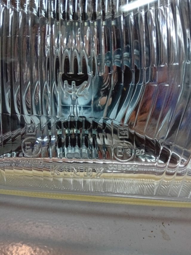 Faro Ford Escort Orion derecho