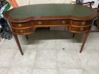 Mesa despacho antigua