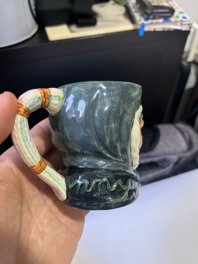 Porcelana antigua  ROYAL DOULTON Granny D 6384