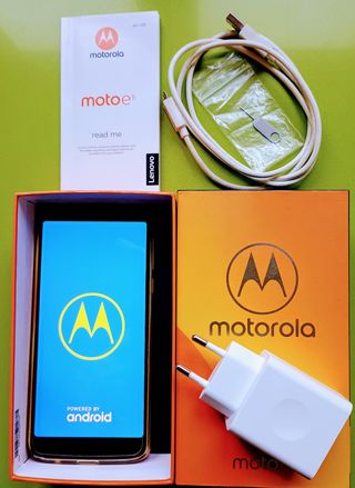 MOTOROLA E5 - BUEN ESTADO