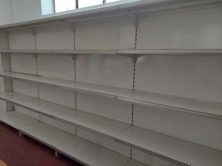 Scaffale in metallo colore bianco