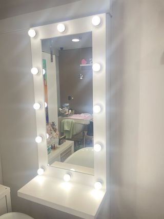 Tocador espejo para maquillaje profesional