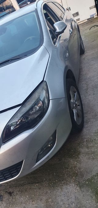 ✅️Despiece opel astra j año 2010 