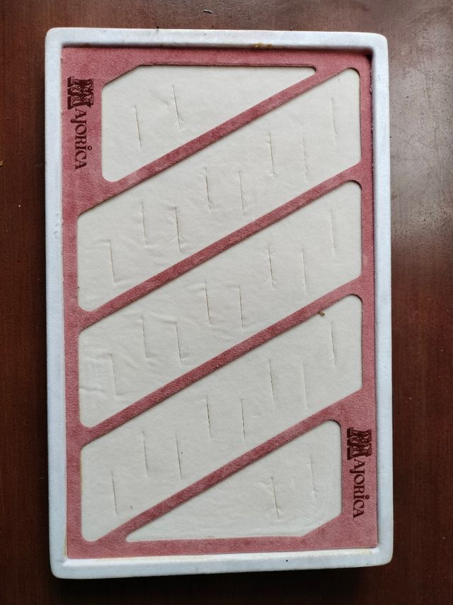 Panel con soporte muestrario anillo