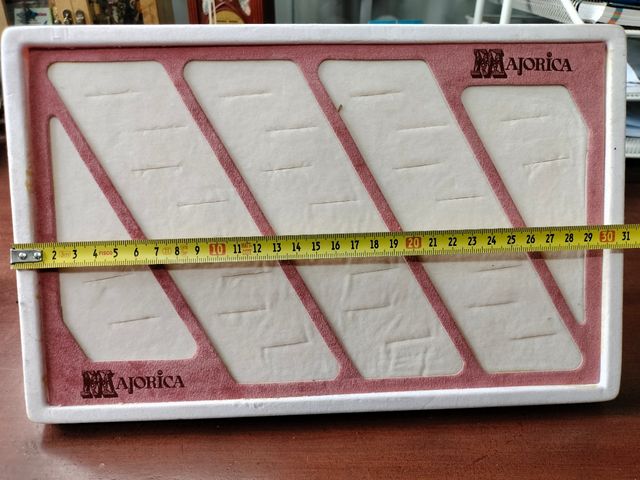 Panel con soporte muestrario anillo