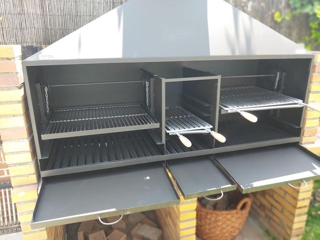 BARBACOA GRANDE MODELO TRIPLE 2000