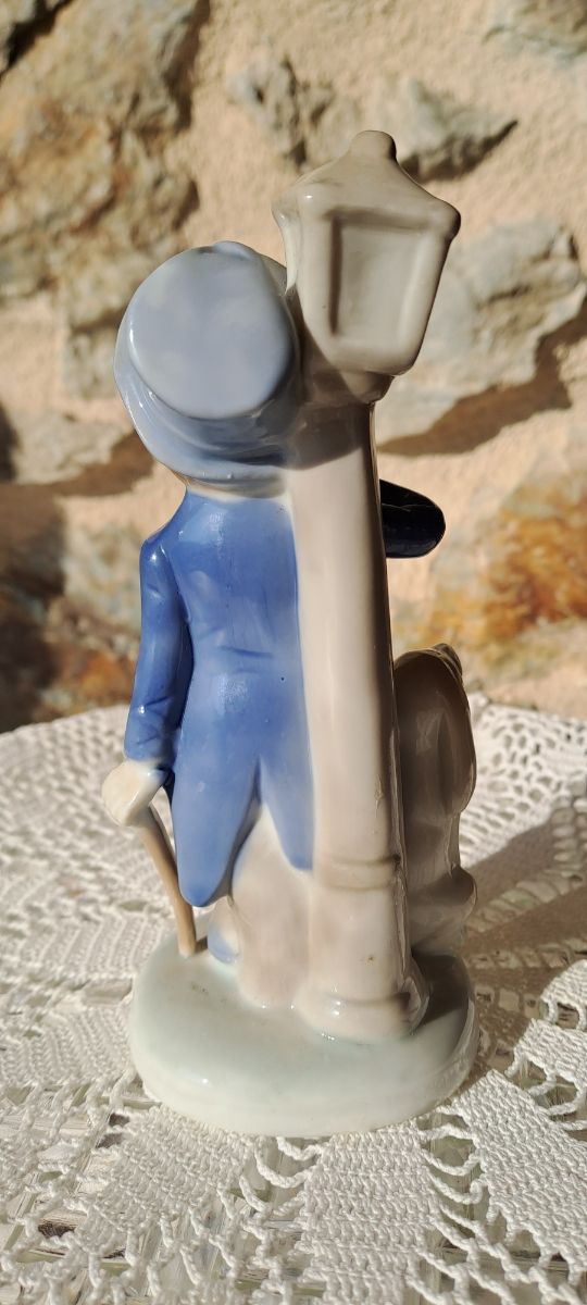 Statuina Bimbo porcellana capodimonte